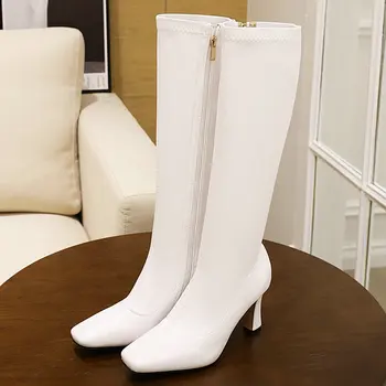  2021 Jesen ženske čizme s trga vrhom Čizme do koljena Modni duge čizme na visoku petu munje Zimske pliš cipele ženske bijele crnci