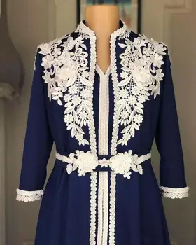  Muslimansko večernja haljina Marokanski kaftan Tamno plavi ogrtač De Soiree Dubai Čipkan večernja haljina s aplikacija dugi rukav Donje večernja haljina